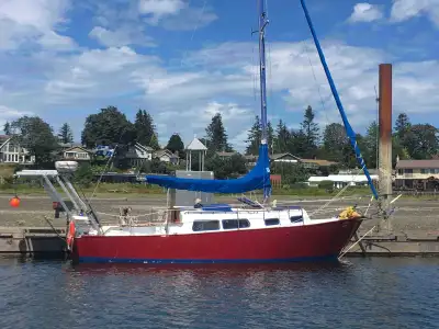 Major restauration in 2021. Since that time, only spent 3 summers (5 months) in the water. Come from...