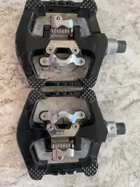 Combo clip-in/clipless bike pedals 