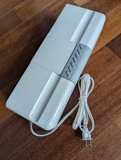 Scelleuse pour aliments (vacuum food sealer), de marque Philips. Pratique pour conservation des alim...