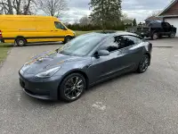 2022 Tesla 3. AWD, LONG Range. One Owner. Safety, Warranty