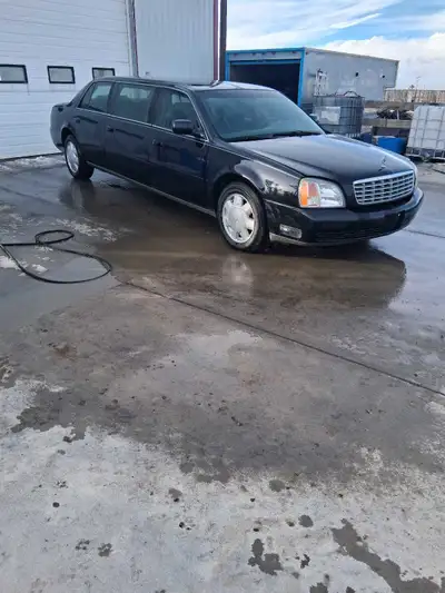 2001 limo good shape needs exhaust work 3500$v8 northstar engine 1/403 315 2074 serous calls only73...