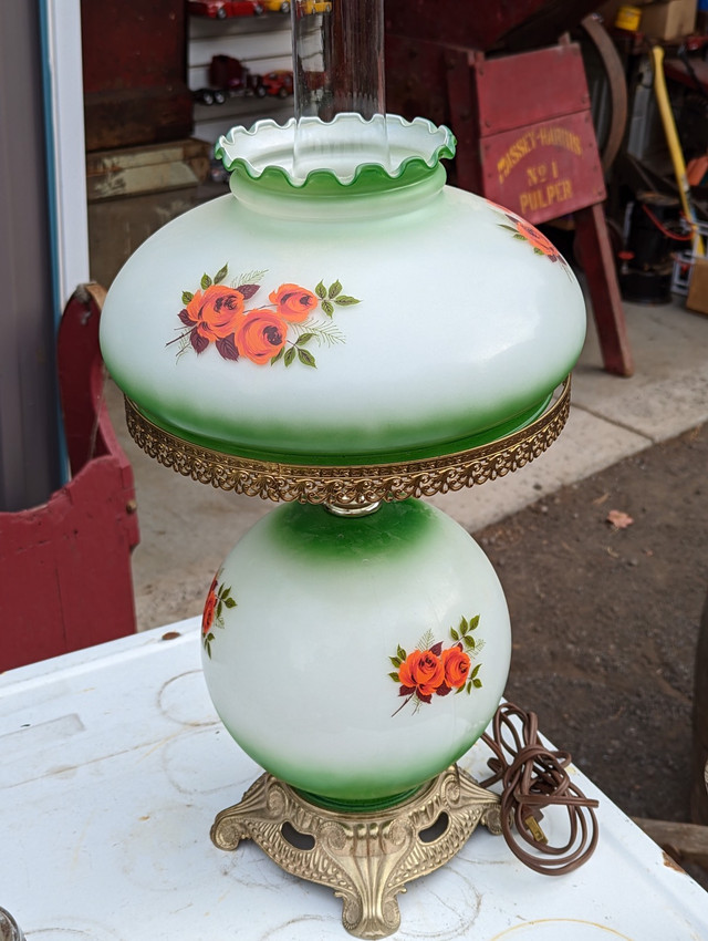 Vintage Ceramic Lamp $30 in Indoor Lighting & Fans in Trenton