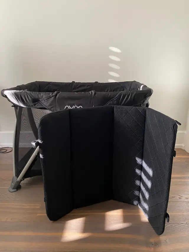 Baby crib NUNA with two sheets and sleep sack in Cribs in City of Toronto - Image 5