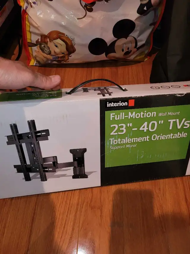 tv wall mount 23" to 40" in TVs in Markham / York Region - Image 2