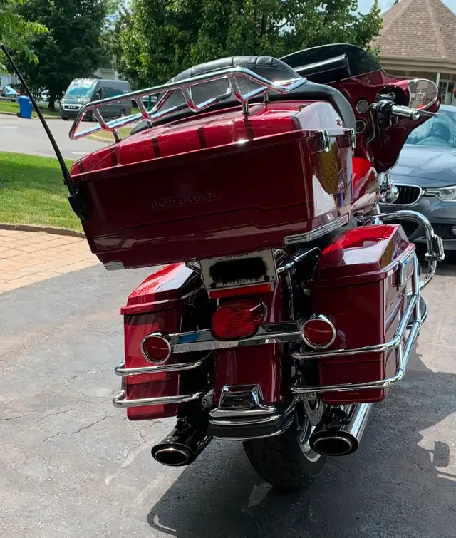 2006 Harley-Davidson FLHTC Electra Glide Classic in Touring in West Island - Image 4