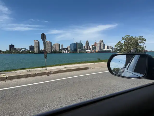 Rideshare475474393815459840