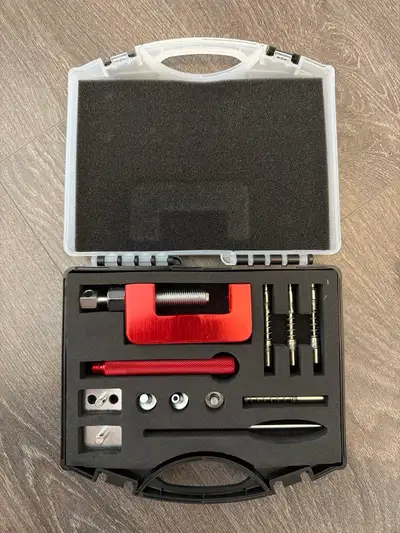 This pre-owned heavy-duty Motorcycle Bike Chains Breaker Tool Set allows for easy chain cutting and...