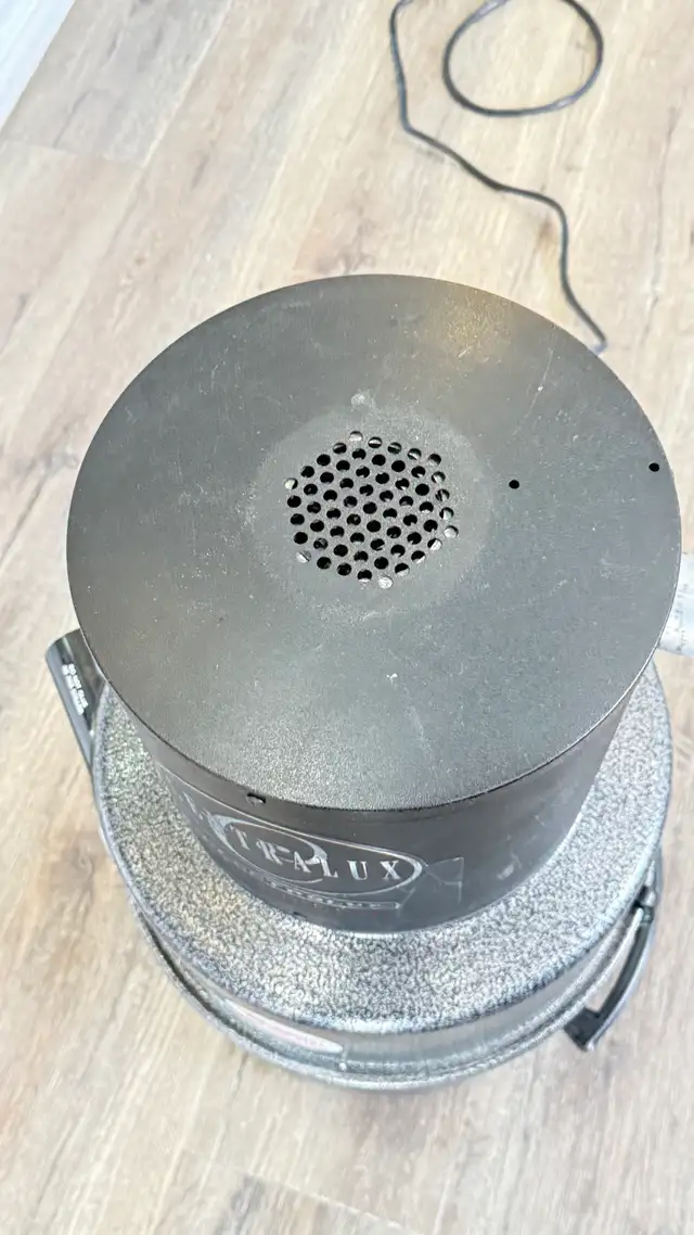 Electrolux central vacuum in Vacuums in City of Toronto - Image 2