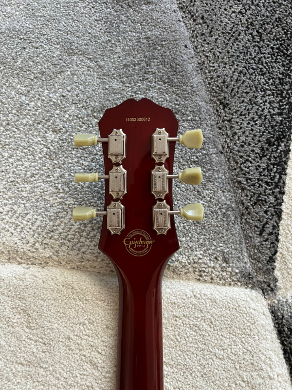 Epiphone Gibson Florentine avec étuie rigide dans Guitares  à Longueuil/Rive Sud - Image 4