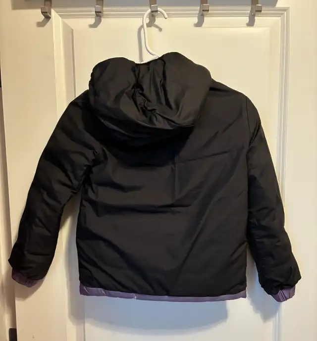 Cranston: Girls North Face reversible puffer jacket Sz S 7/8 in Kids & Youth in Calgary - Image 6