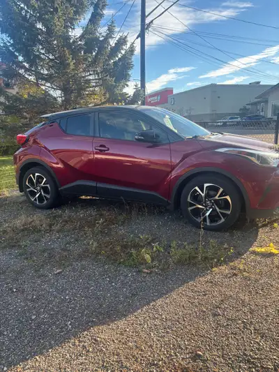 2019 Toyota CHR 59ks mature owner, no accidents, especially well cared for. Beautiful two tone, red...