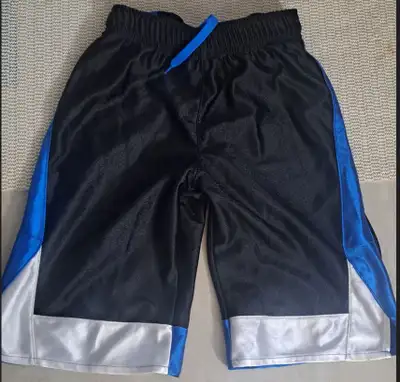 Short pour enfant Active Old Navy taille 6/7 (H1Y 3E9), View more