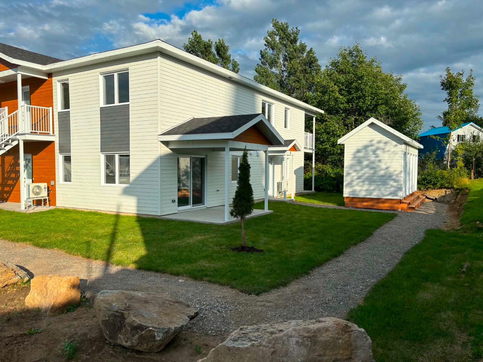 Spacieux et lumineux 4 1/2 avec bureau - St-Séverin en Beauce — photo 3