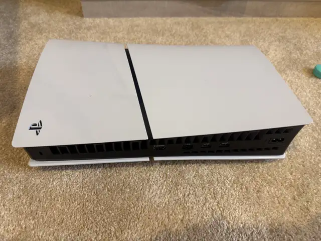 PS5 Slim Disc Package in Sony Playstation 5 in Ottawa - Image 5