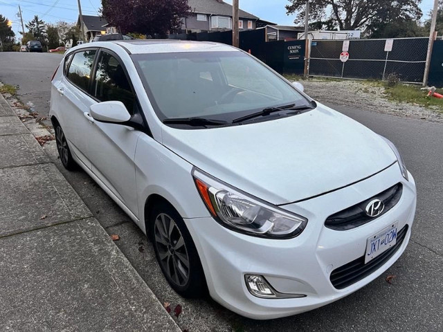 2017 HYUNDAI ACCENT HATCHBACK WITH LOW KMS in Cars & Trucks in Victoria