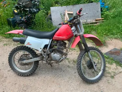 2001 XR 200 runs well rebuilt engine, great bike for beginners 100$ more for a repacked FMF pipe pla...