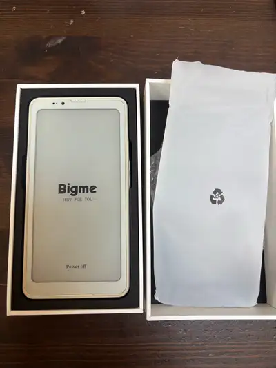 Selling a Bigme Hibreak Pro (Black & White version). Only used for a week— in 10/10 mint condition w...