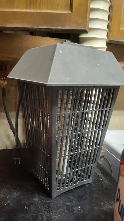 Flowtron Electronic Insect Killer,