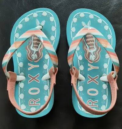 Toddler girls' sandals (size 7), View more