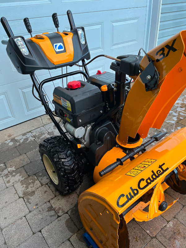 souffleuse cub cadet 3x 28 poucespeu utilisévaleur 3200 Tondeuses et souffleuses