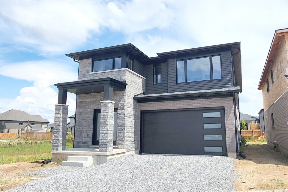 FOR RENT: Modern Family Detached Home 1