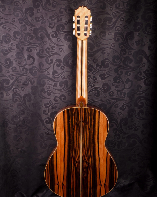 Guitare classique, modèle C-607 - De Cascia « Gabrielle » dans Guitares  à Ville de Québec - Image 3
