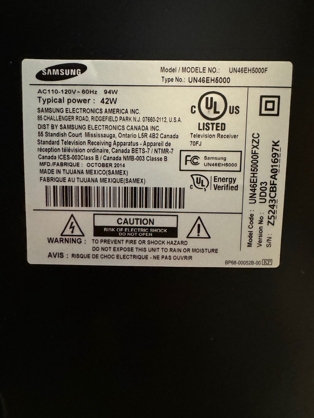 46” Samsung 1080p LED TV (Broken Backlight) in General Electronics in Victoria - Image 3