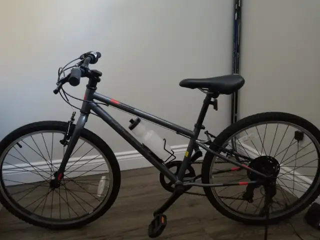 Bicyclette Louis Garneau 24 Pouces in Kids in Laval / North Shore - Image 3