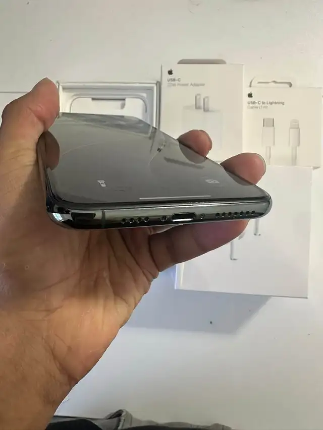 iPhone 11 Pro Max 64GB 100%BTRY Airdrops Fast Charger & Drop off | Cell ...
