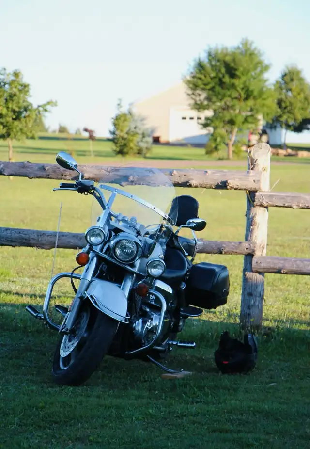 2008 Honda VTX 1300R Motorcycle in Street, Cruisers & Choppers in City of Halifax - Image 2