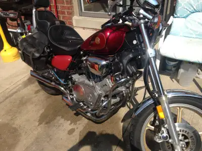 Vintage 1984 Yamaha Virago 750 bobber for sale $2700.00 56801 original kms starts runs she’s meaty s...