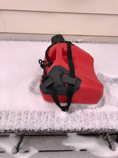 SKIDOO PARTS & ACCESSORIES FOR SALE TUNNEL BAG/BACKPACK $150 DUAL HANDLE BAR BAG $75 SKIDOO BRP 154”...