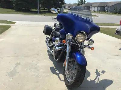 2009 Suzuki Boulevard 109 rt. Great bike for longer rides, has super comfortable ultimate seats, blu...