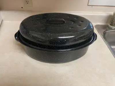 Large oval roasting pan.
