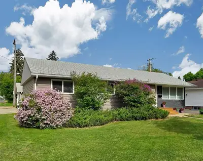 4 Bedroom House for Rent - Pet Friendly - Double Garage