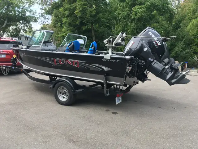 Lund 1875 2017 LOW HOURS LIKE NEW in Powerboats & Motorboats in Barrie - Image 5