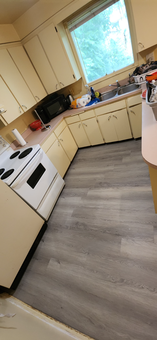 1 Bedroom with Washroom For Rent near WLU and UW Universities in Room Rentals & Roommates in Kitchener / Waterloo - Image 5