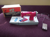 MACHINE À COUDRE VINTAGE JOUET R VINTAGE TOY SEWING MACHINE RARE