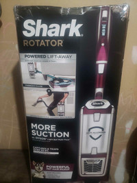 Shark Rotator Powered Lifting