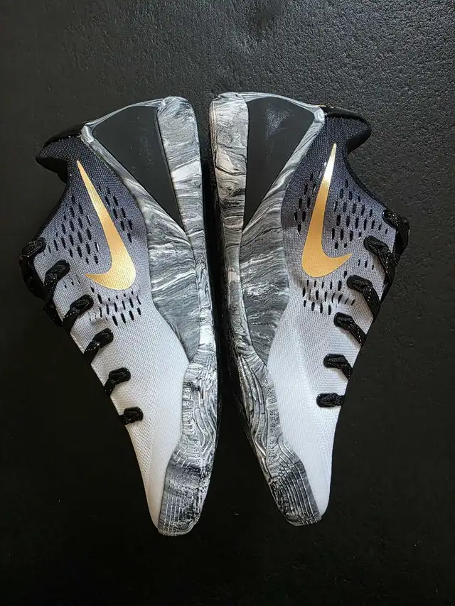 Kobe 9 Mambacita size 8 in Men's Shoes in Mississauga / Peel Region - Image 5