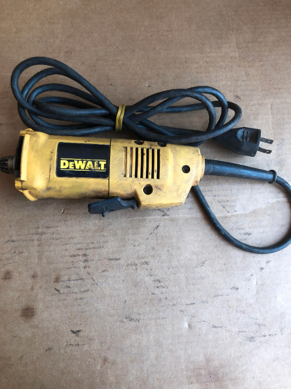 DeWalt DW402 4 1/2 inch Angle Grinder Motor in Power Tools in Mississauga / Peel Region