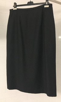 Stefi Lara Petite Black Skirt (Size 16p)