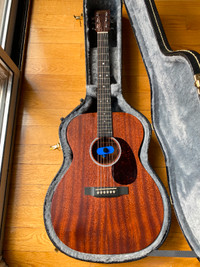 Martin 000-10e Road Series