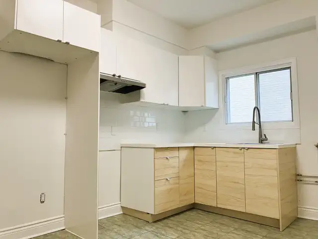MAGNIFICENT 3.5 IN VILLERAY-ST-MICHEL, AVAILABLE NOV. 1st