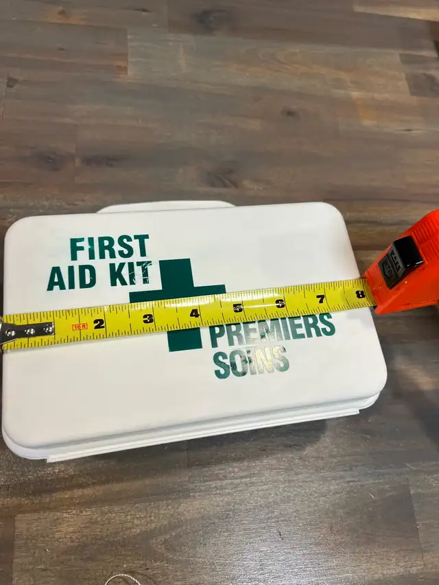 Vintage First Aid Kit in Other in Calgary - Image 5