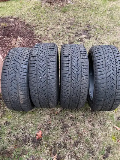 À VENDRE 4 PNEUS D’HIVER (RUN FLAT) PRESQUE NEUF PIRELLI SOTTO ZÉRO 3 17 POUCES 225/45 R17 R/F 91H P...