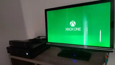 Xbox One kinect manette ecran multimédia 24" full hd, View more