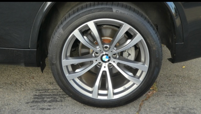 BMW M sport OEM Wheel and Tire in Tires & Rims in Markham / York Region - Image 2