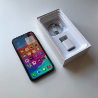 iPhone 11 - mint condition with box and accessories