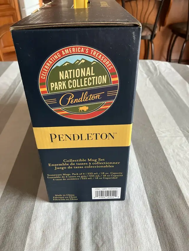 Set of 4 Pendleton Stoneware Mugs, National Park Collection, NOB in Kitchen & Dining Wares in City of Montréal - Image 9
